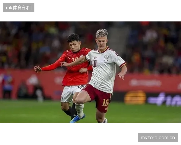 奥尔莫在俱乐部的稳定发挥证明了他的多面手属性，他将是连接西班牙中前场的重要一环。